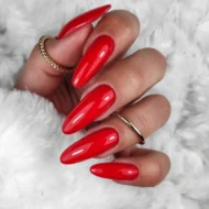 czerwony-manicure