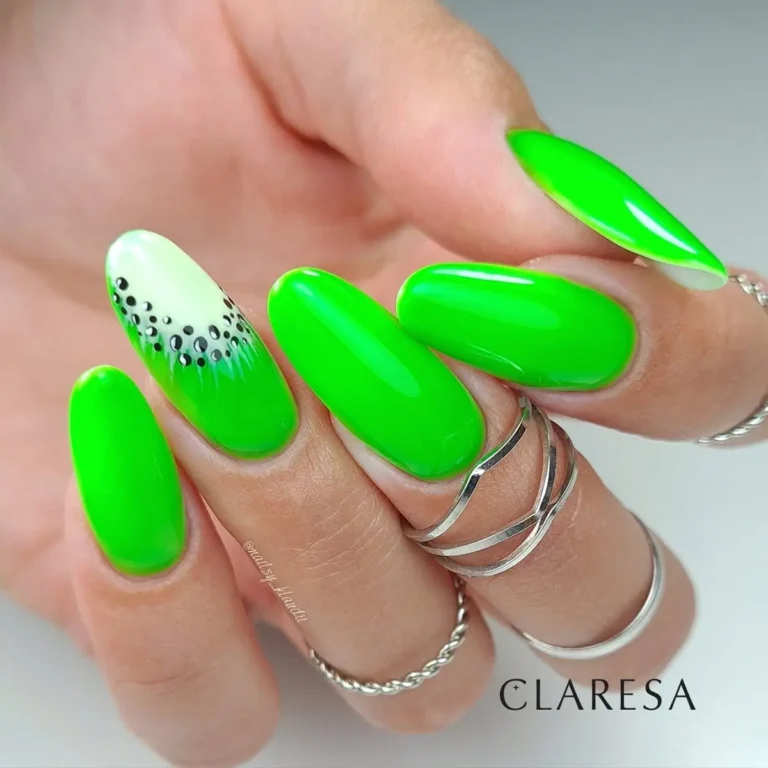 zielony-neonowy-lakier-do-paznokci zielony-neonowy-lakier-do-paznokci